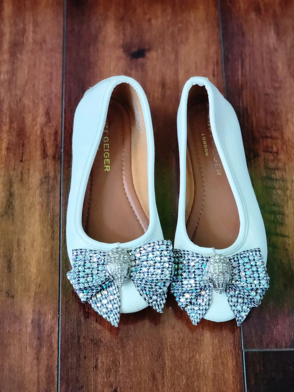 Kurt Geiger London Kids Girls White Leather Crystal Bow Ballet Flats Size 11